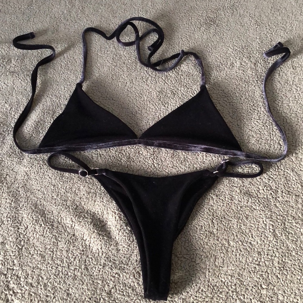Thong bikini